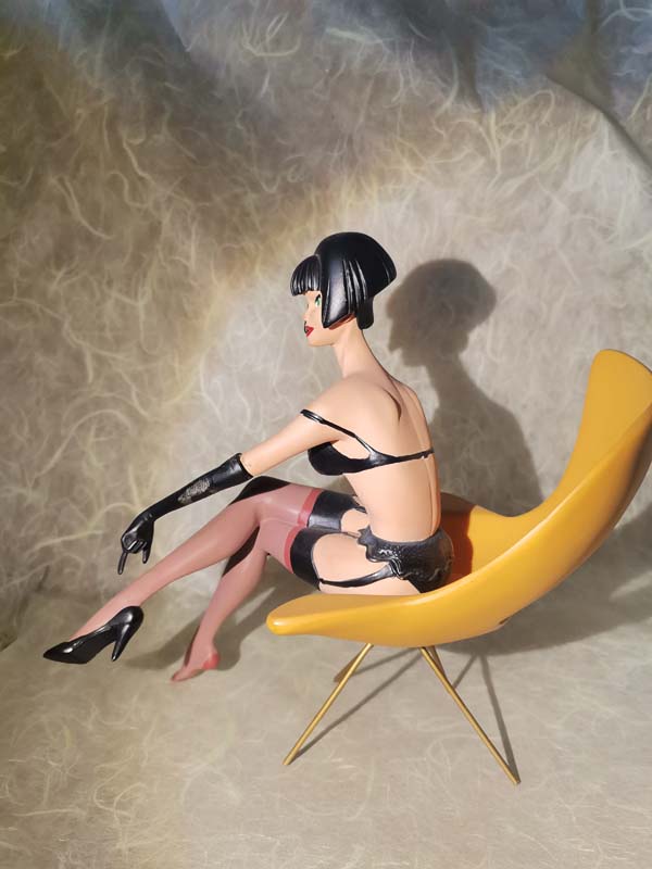 SAINT EMETT FIGURINE PIN UP KIM PU01