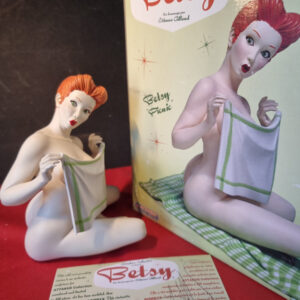 Pin Up Betsy n°773 /888 Pin Up vintage Betsy Statuette attakus