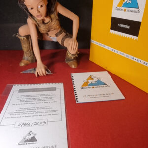 Kaena : La Prophétie, produite en 2003 par Démons et Merveilles - 2003 exemplaires (édition limitée). Cette statuette en résine synthétique représente le personnage emblématique Kaena du film d’animation de 2001. Trés détaillée , elle est en parfait état et est vendue avec certificat et boite d'origine.