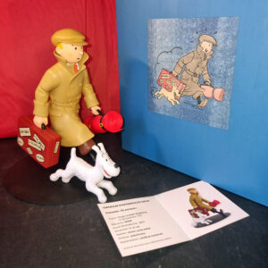 Figurine Moulinsart Tintin et Milou première edition 2017 avec socle métal " Ils arrivent"