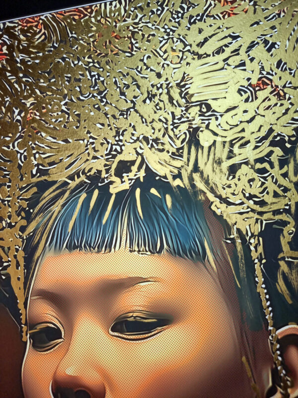 GEISHA ORIGINS 2 by YOROKOBI (XL Gold embellished edition) Hand numbered 2/3 60X80 cm - EDITION 2025 textured Coton Art paper 310 gr – Image 4