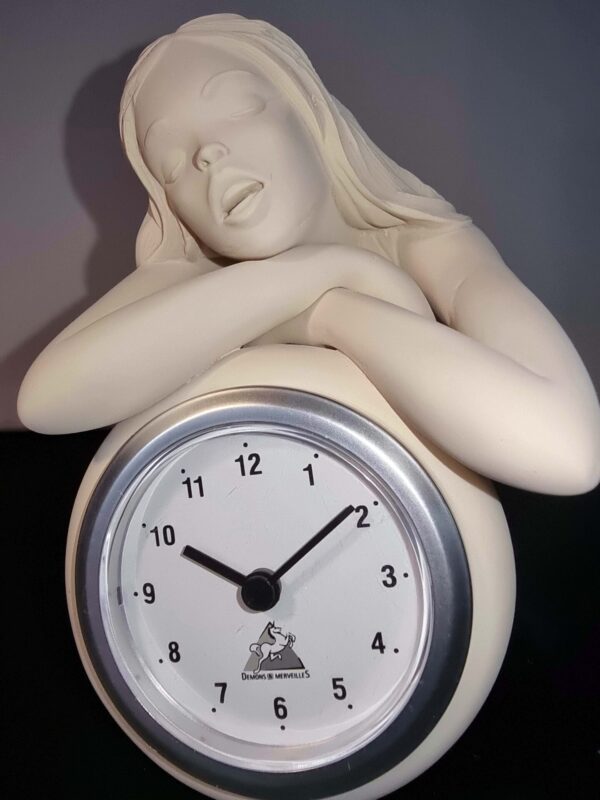Figurine Milo Manara Démons et Merveilles - La modèle 02  / Horloge figurine en résine comme neuve tirage 1002 exemplaires année 2002 avec boite et certificat