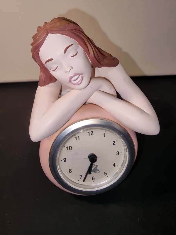 Figurine Milo Manara Démons et Merveilles - La modèle 02  / Horloge figurine en résine version polychrome - tirage 1002 exemplaires année 2002 – Image 2