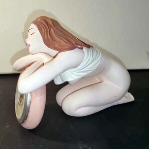 Figurine Milo Manara Démons et Merveilles - La modèle 02  / Horloge figurine en résine version polychrome - tirage 1002 exemplaires année 2002