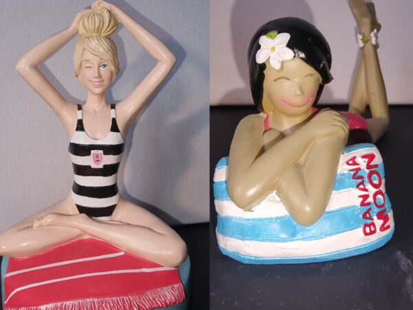 LOT DE 2 FIGURINES BANANA MOON