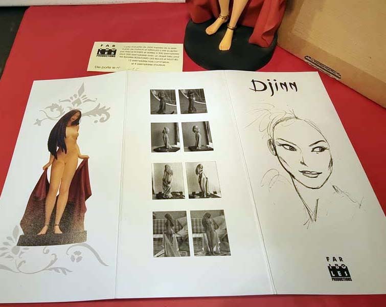 Jade 01 drapé rouge figurine d'aprés Ana Mirallès ©Fariboles Rodier 2004 - trés bon état - avec boite avec certificat – Image 10