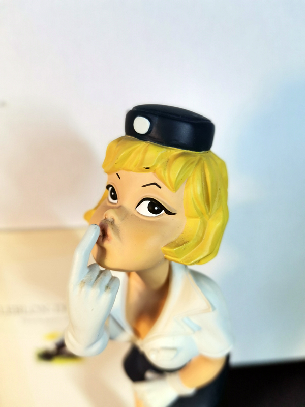 Leblon Delienne Walthéry - Natacha hôtesse de l'air - le doigt sur la bouche - numérotée avec certificat année 2000 – Image 5