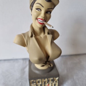 Buste COMIX BURO Vetu Pin Up Attakus bust Statue Resine Olivier VATINE
