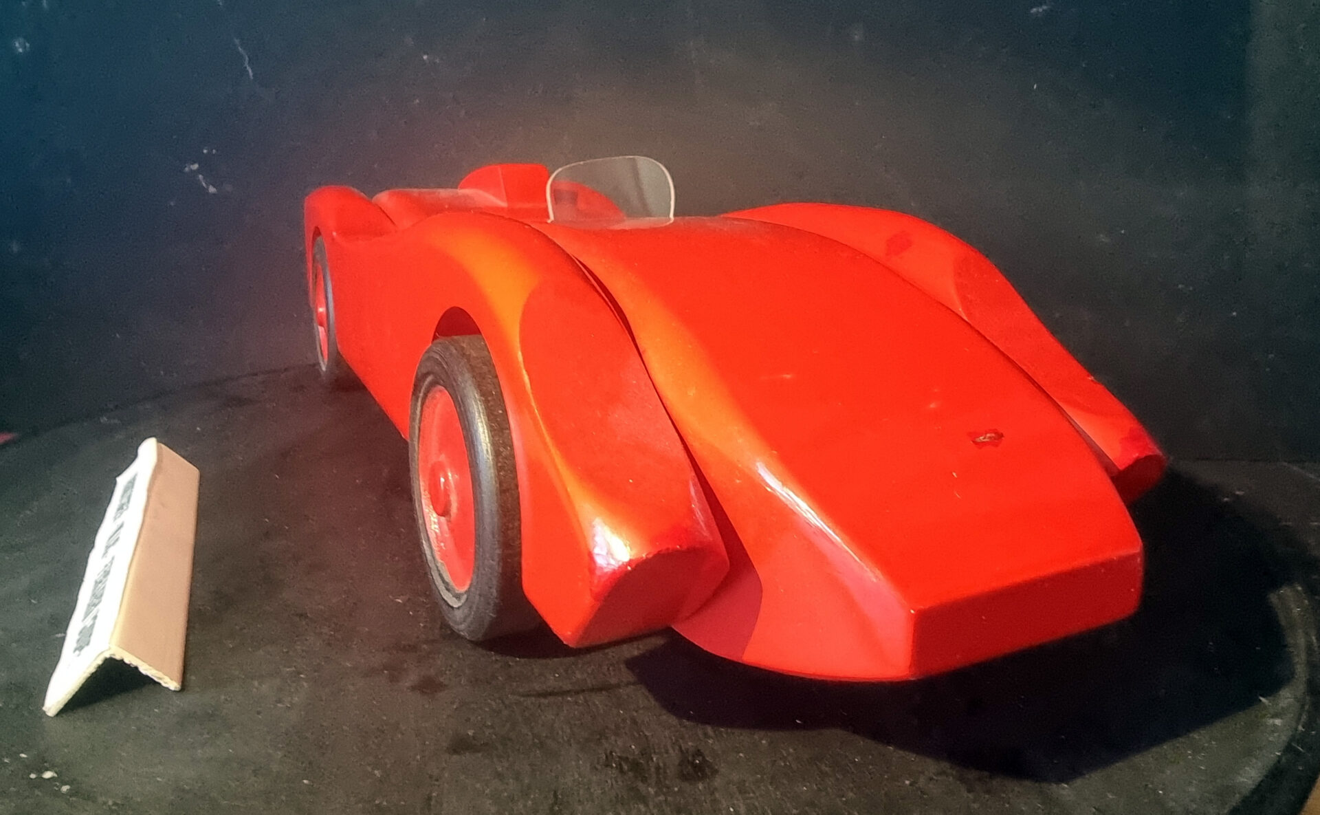 Michel Aroutcheff pour Vilac – FERRARI - Rouge laquée - très bon état circa1980 – Image 2