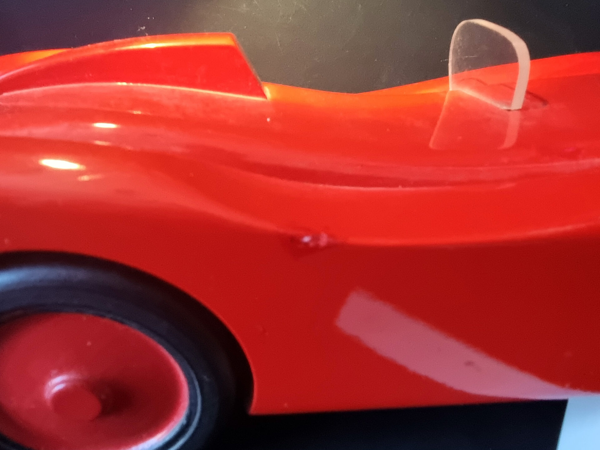 Michel Aroutcheff pour Vilac – FERRARI - Rouge laquée - très bon état circa1980 – Image 6