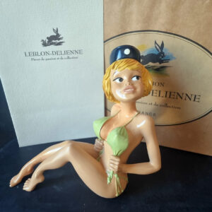 LEBLON DELIENNE Figurine restaurée d'après Walthéry "Natacha - En maillot de bain" année 1999 tirage 500 exemplaires avec boite et certificat