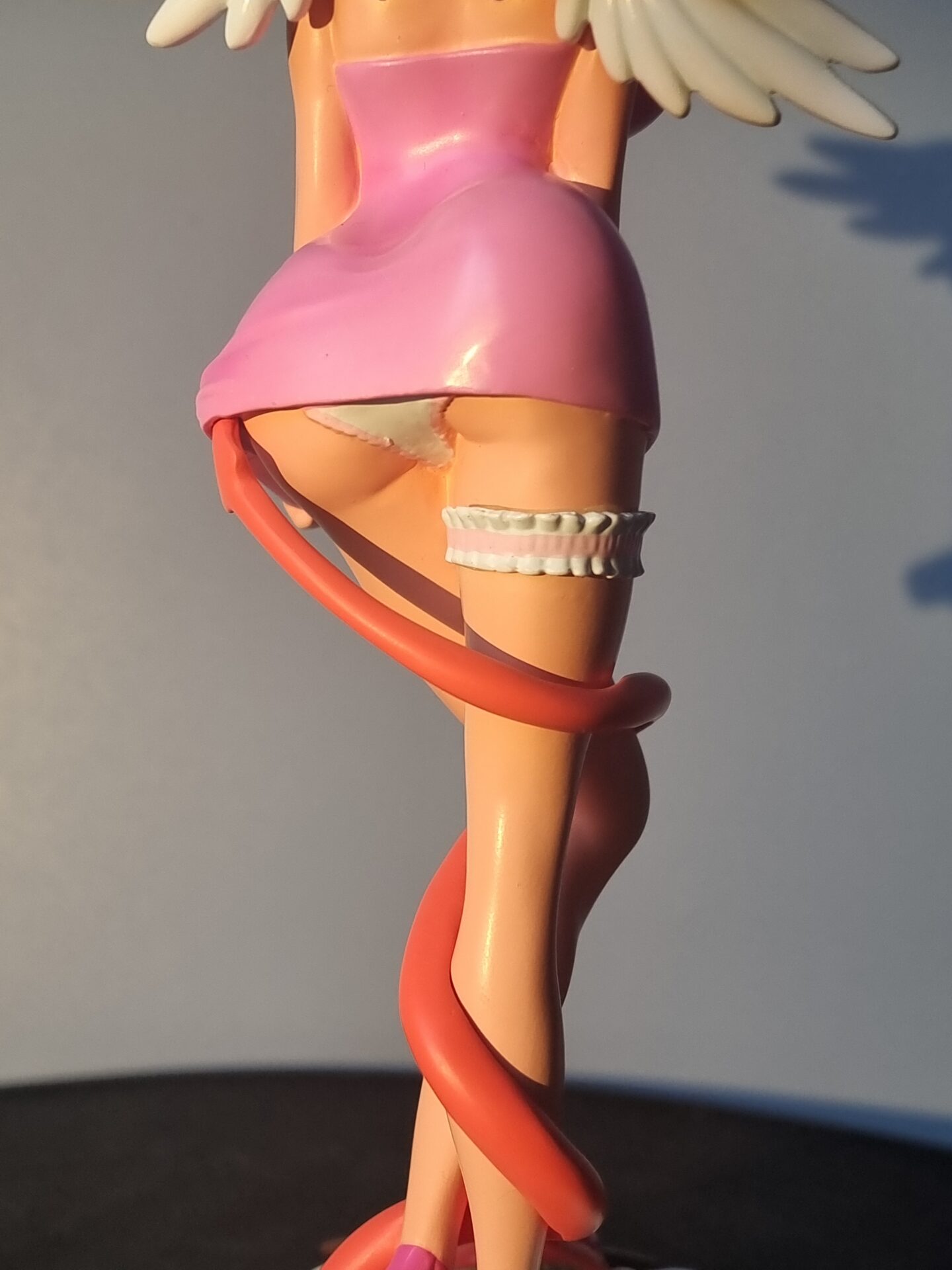 Angelina / Sacred / Profane figurine – Image 12